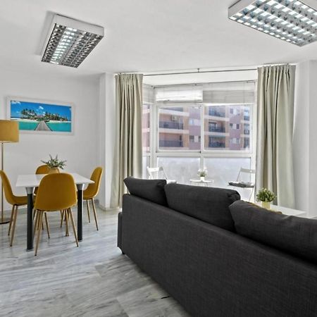 Apartamento Luminoso Cuarteles Apartman Málaga Kültér fotó