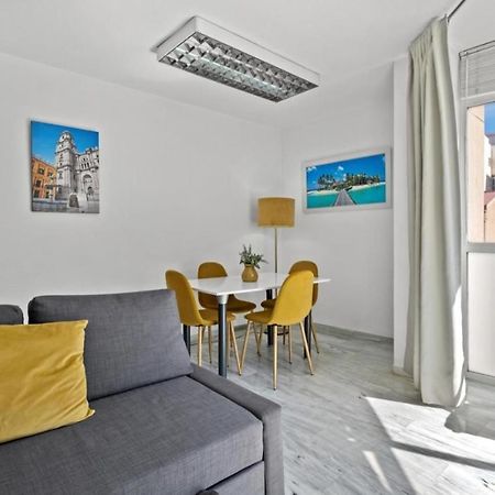 Apartamento Luminoso Cuarteles Apartman Málaga Kültér fotó