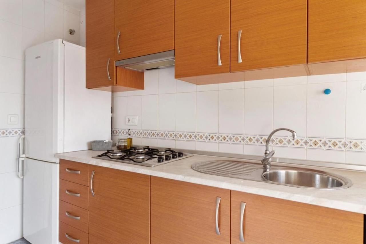 Apartamento Luminoso Cuarteles Apartman Málaga Kültér fotó